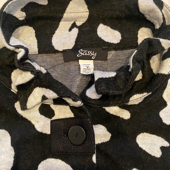 Stylish Black and White Leopard Print Mini Dress - Picture 5 of 7